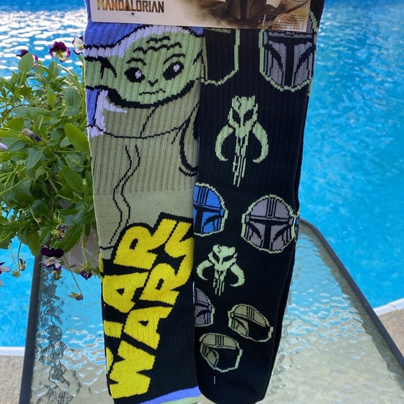 Star Wars The Mandalorian Socks - Picture 2 of 6